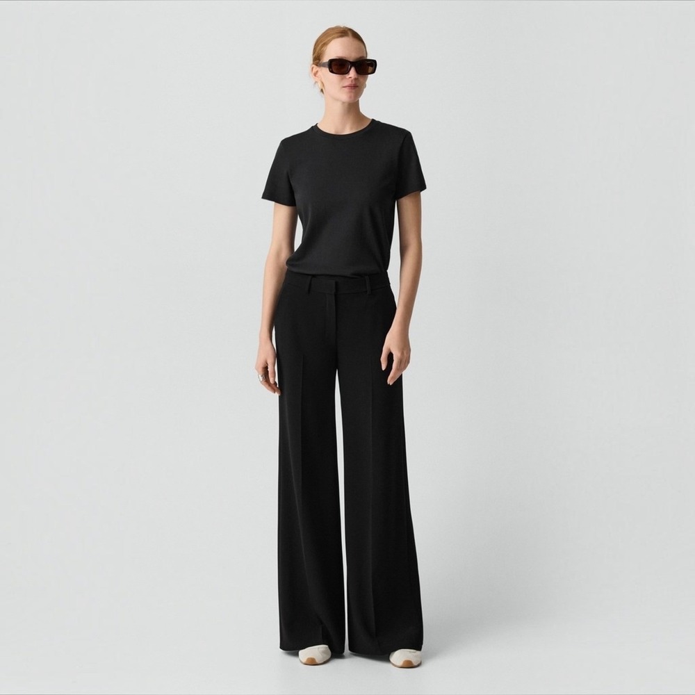 NEW Theory Fluid Flare Pant 33" in Admiral Crepe – Black – Size 6 – NWT